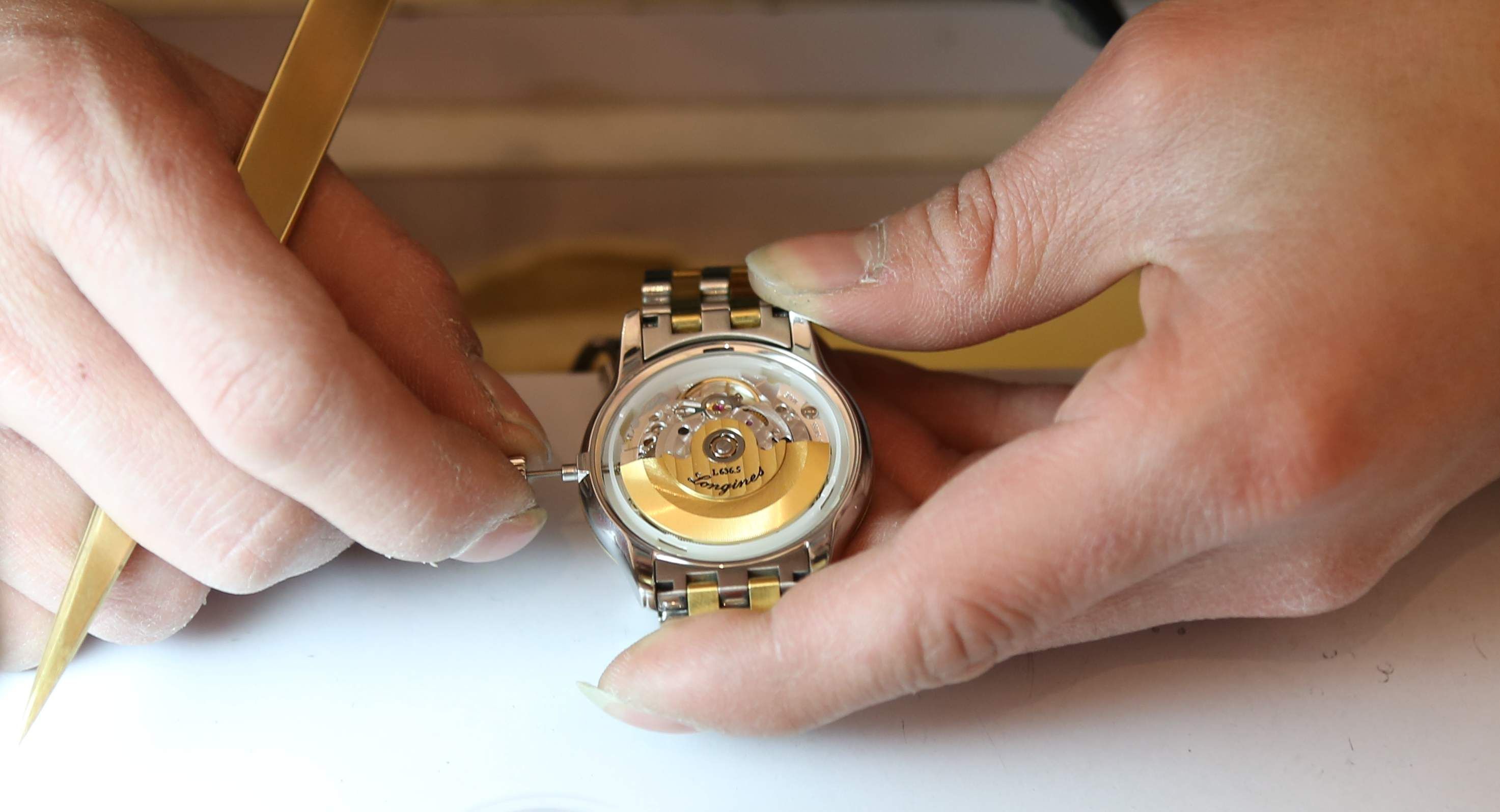 雷达手表跑快（雷达手表偶尔停走）