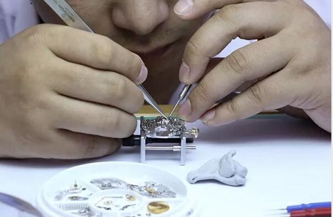 雷达售后服务中心（雷达表玻璃划痕）