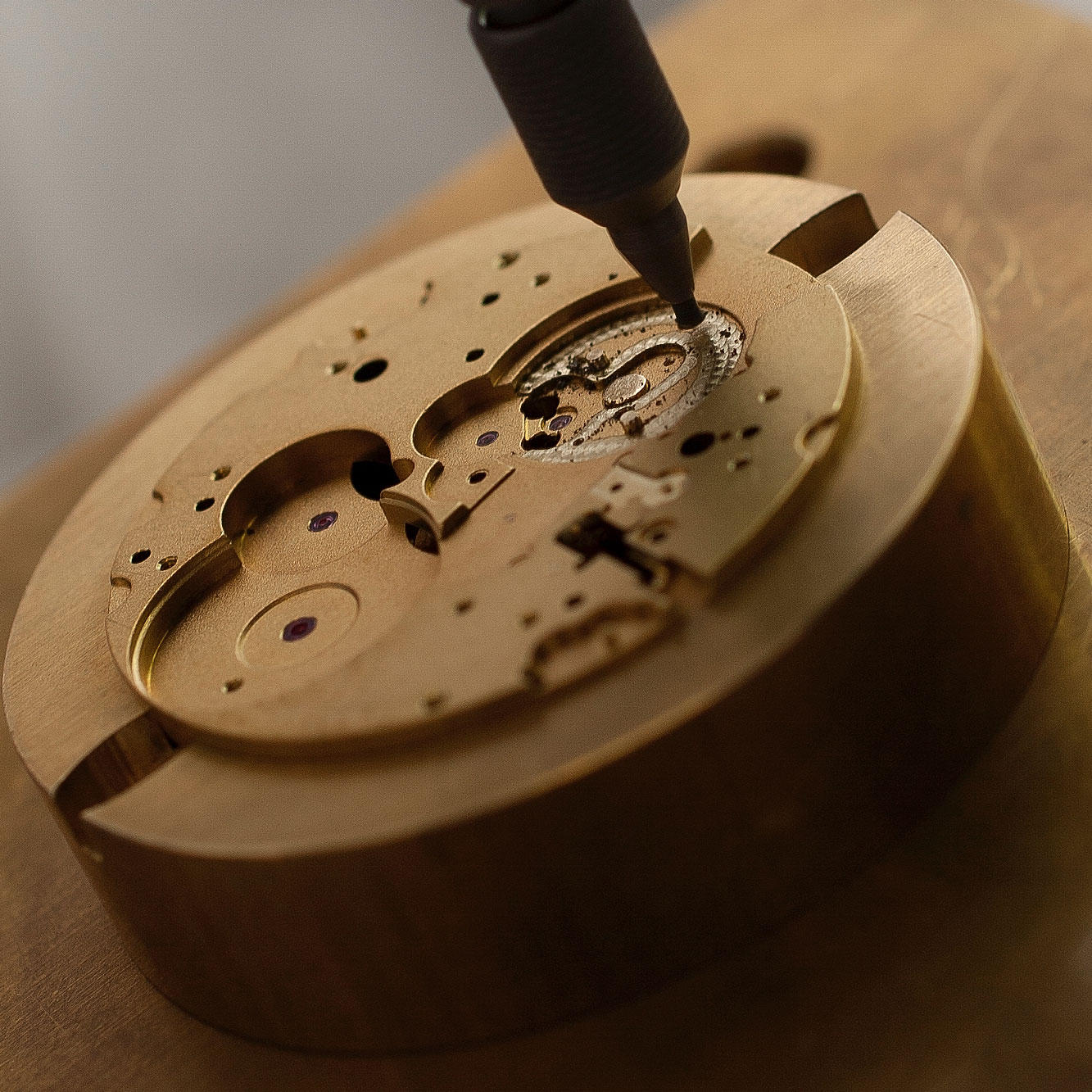 雷达售后电话（雷达手表更换皮带）